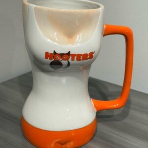 Hooters Vintage Beer Stein